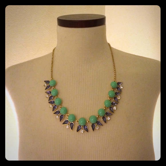 ** SOLD 💰** J.Crew Pearls and Petals Necklace