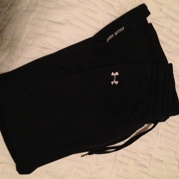 SOLD****Under Armour black sweat pants ****SOLD***