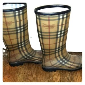 Classic Burberry rain boots
