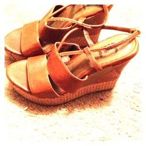 Brown wedge shoe