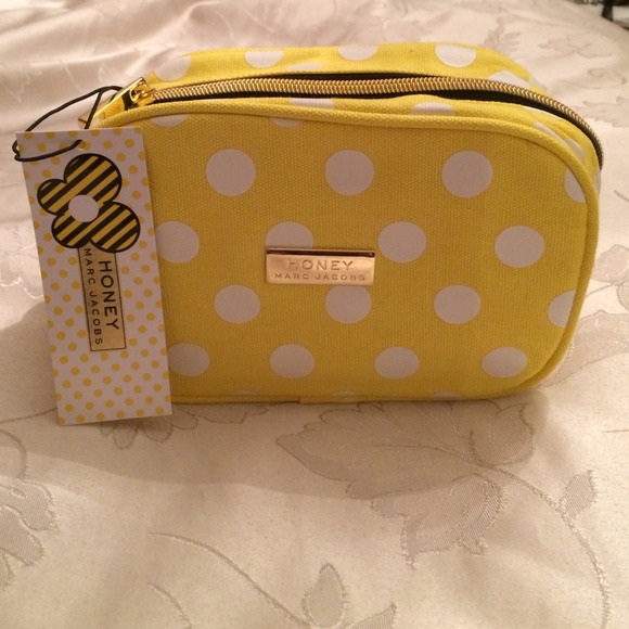 Marc Jacobs Handbags - 💗Hold @Egarcia💗NEW Marc Jacobs Honey Pouch