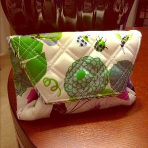 Vera Bradley - Butterflies and Bees Holly Clutch