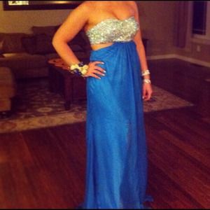 Cb/prom dress!!! Worn once. Good condition.