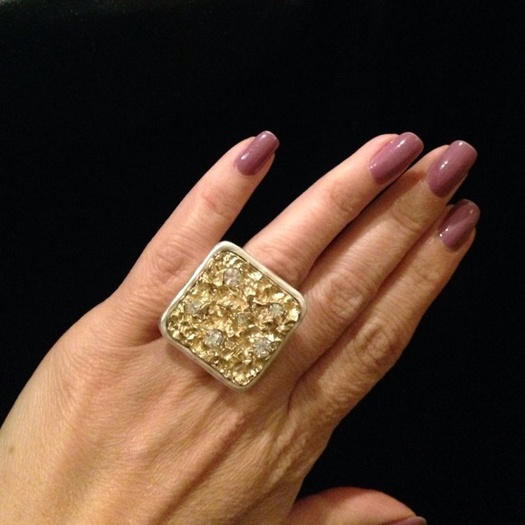 Ring - Picture 2 of 3