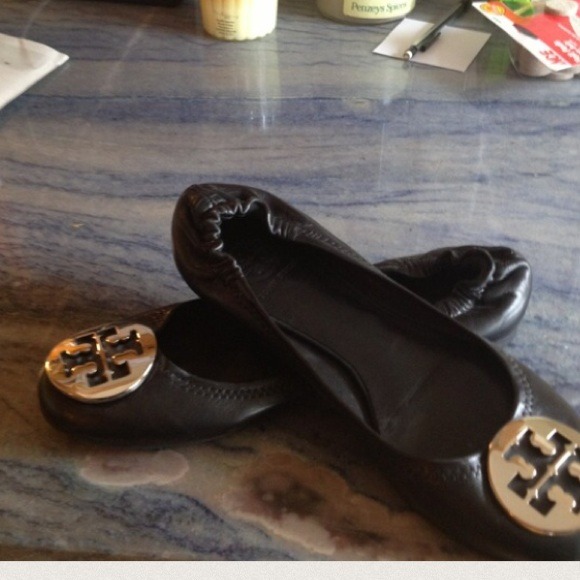 ⚡️FLASH SALE⚡️Authentic tory burch flats