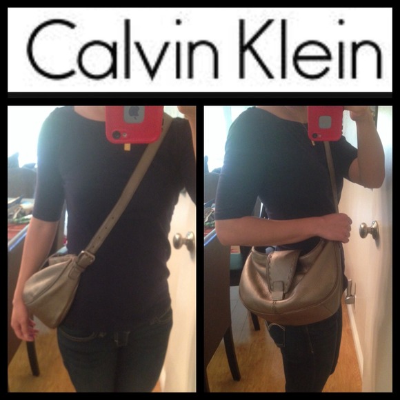 Calvin Klein metallic gold cross body purse - Picture 4 of 4