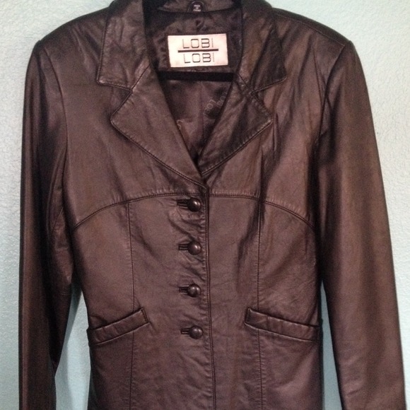 BLACK LEATHER JACKET