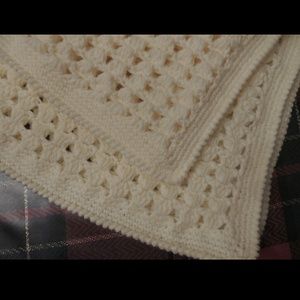 Handmade off-white blanket