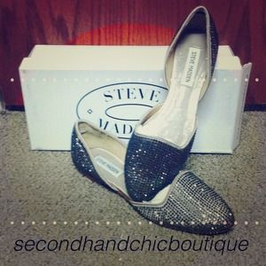 BNIB Steve Madden pewter flats