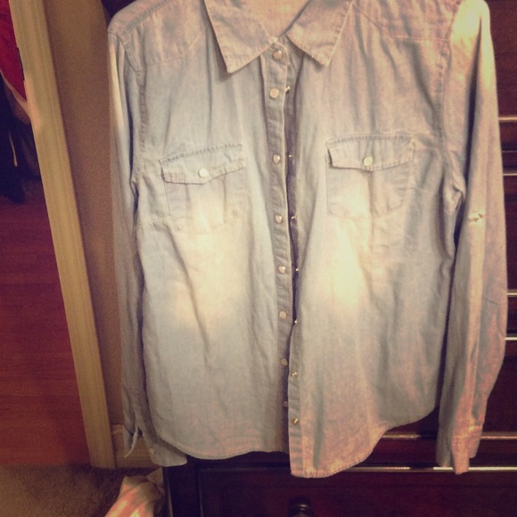 Button down denim blue sweater black top.