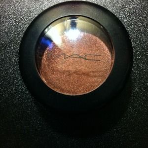Mac eyeshadow