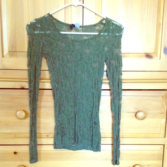Forever 21 long sleeve lace top