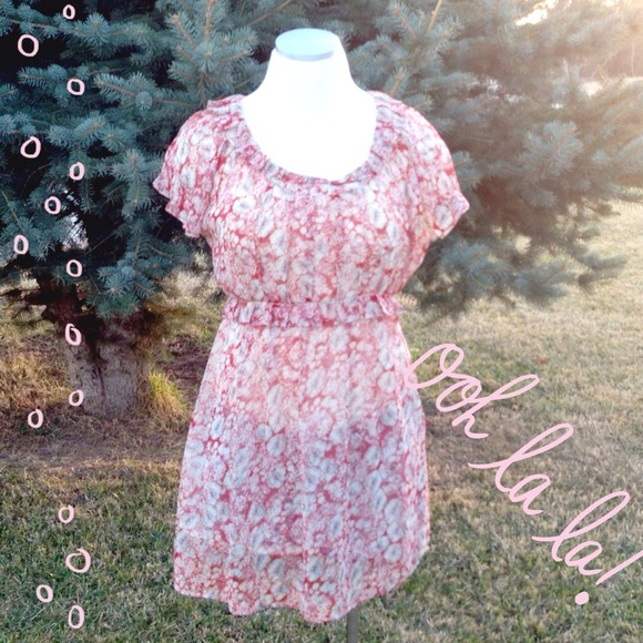 Love 21 Dresses & Skirts - 🌸L🌸 Love 21 Floral Print Dress
