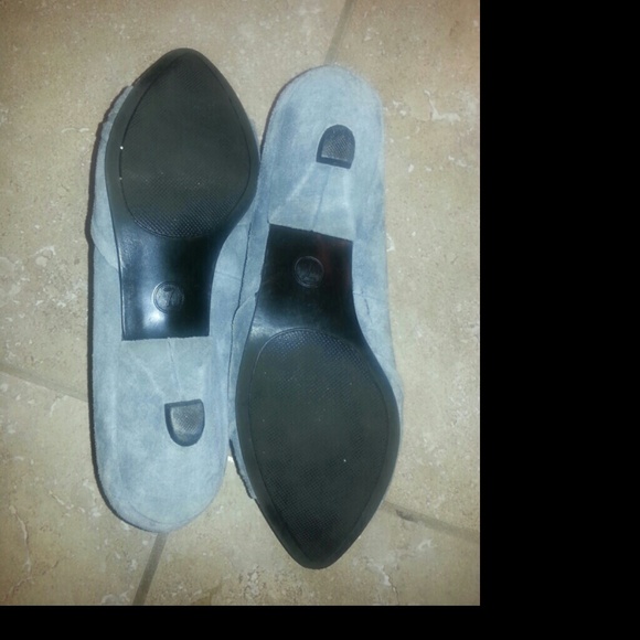 Suede Pumps - Picture 4 of 4