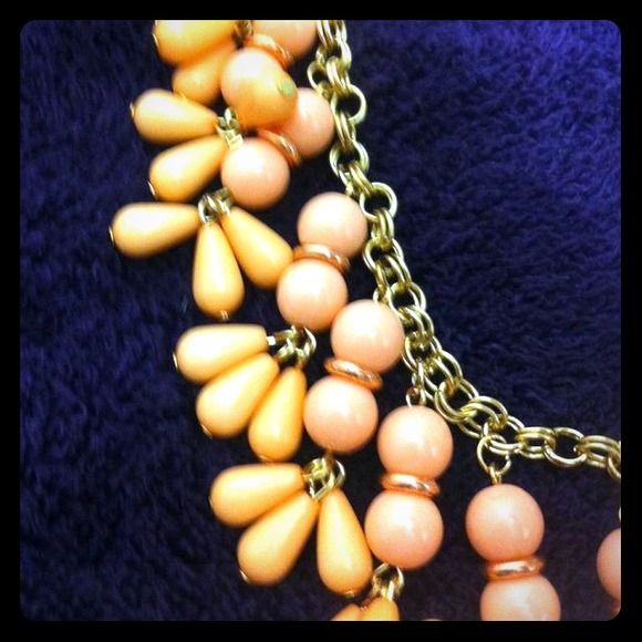 Melon statement necklace