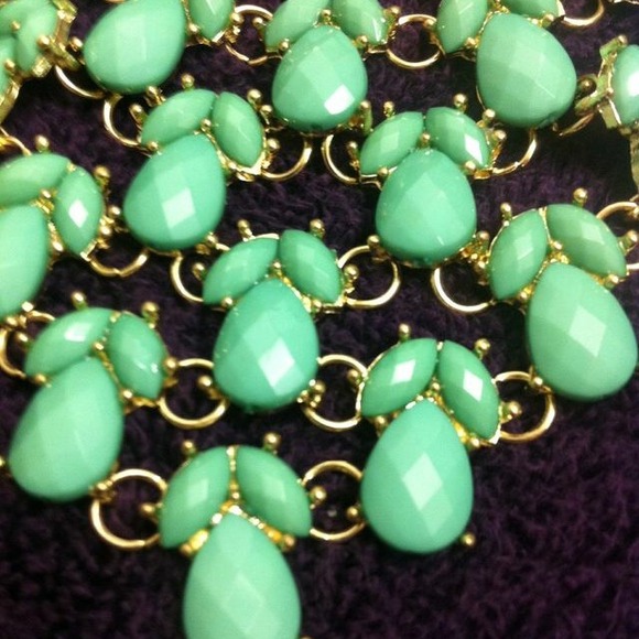 Statement necklace
