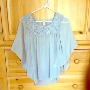 Chiffon butterfly-sleeve blouse