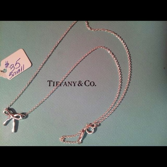 Tiffany&Co. Bow tie necklace *authentic*