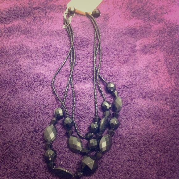 Necklace earring set