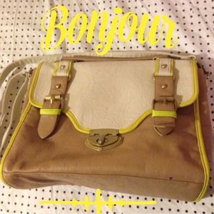 ⭐️VERSATILE MESSENGER BAG⭐️