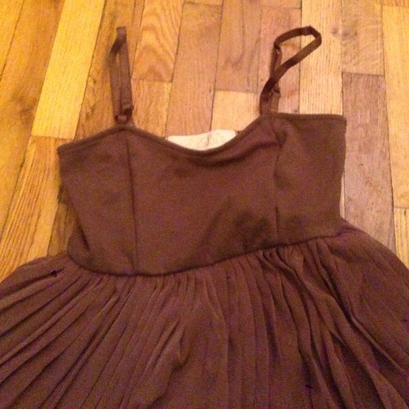 ✨PLEATED COLORBLOCK PARTY DRESS✨ - Picture 2 of 3