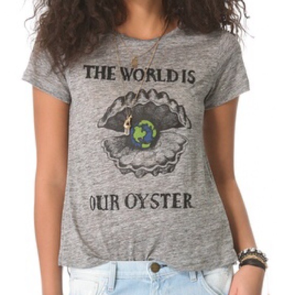 ** SOLD 💰 ** Man Repeller Beaded Oyster T-Shirt