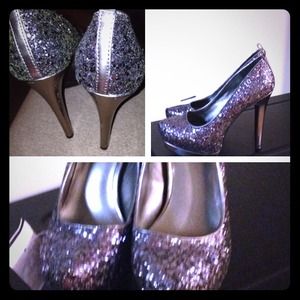 Metallic fun high pumps!!!
