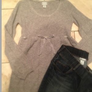 MOTHERHOOD MATERNITY sweater & jean outfit bundle