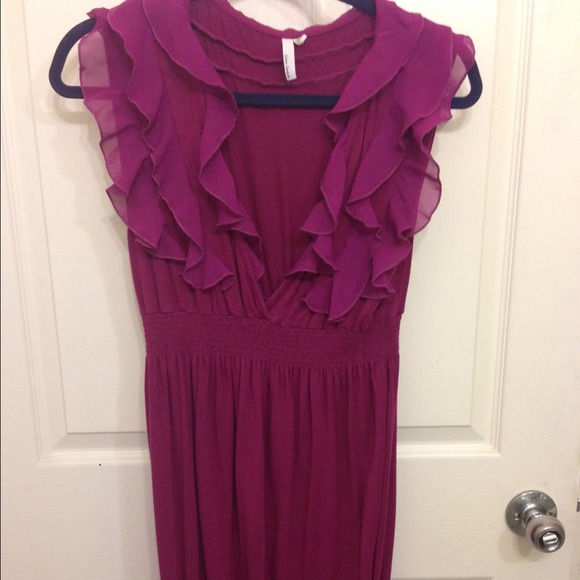 Dresses & Skirts - Magenta elastic dress