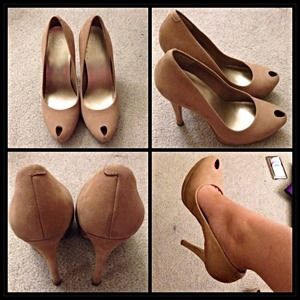 💐Sexy Jessica Simpson Beige Pumps