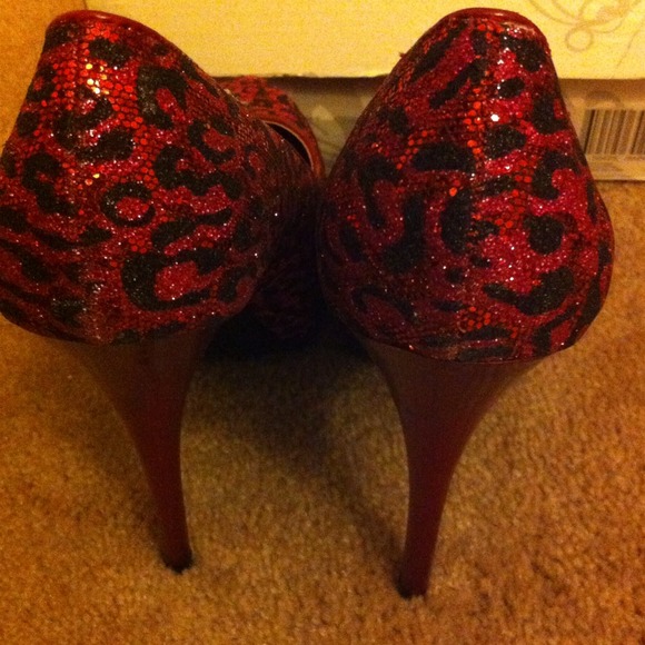 Storm leopard Red/Fuchsia - Picture 2 of 4