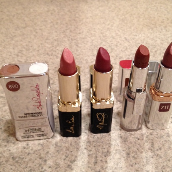 Everything,make me an offer😀💅👠👛👛👜 - Picture 2 of 2