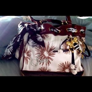 This bag is on Hold for a buyer.