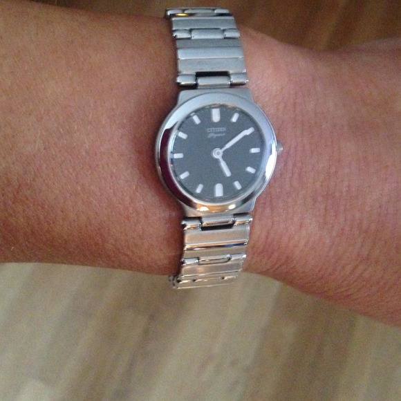 - Citizen Watch - elegance signature-