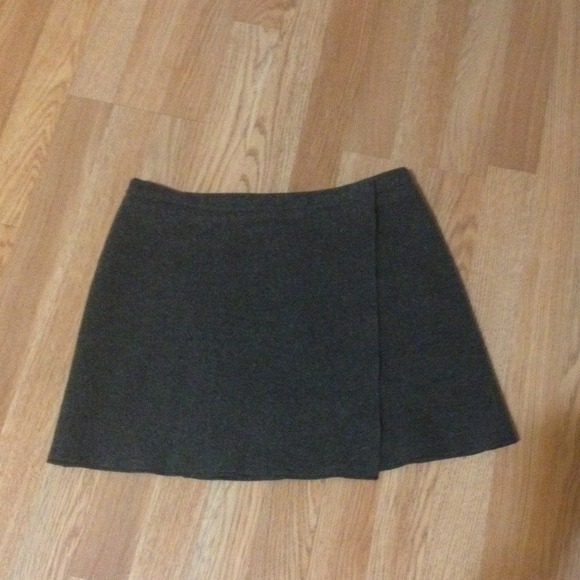 Skirt - Picture 2 of 4