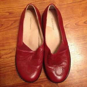 Hush Puppies leather shoes.