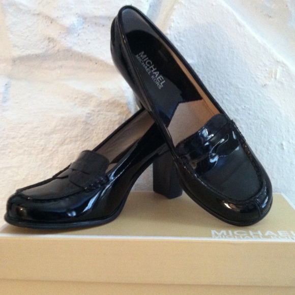 Michael Kors Patent Leather Loafers. NWOT - Picture 2 of 3