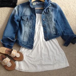 Simple strapless cream dress.