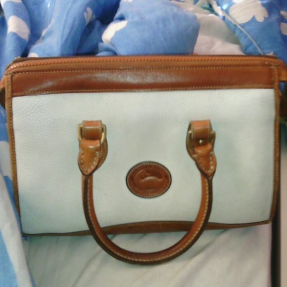 Dooney & bourke - Picture 1 of 4