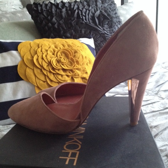 Rebecca Minkoff Shoes - 🎉HOST PICK👠Rebecca Minkoff Pump Rebecca Minkoff Shoes - 🎉HOST PICK👠Rebecca Minkoff Pump