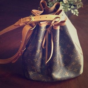 Authentic Louis Vuitton Petit Noe