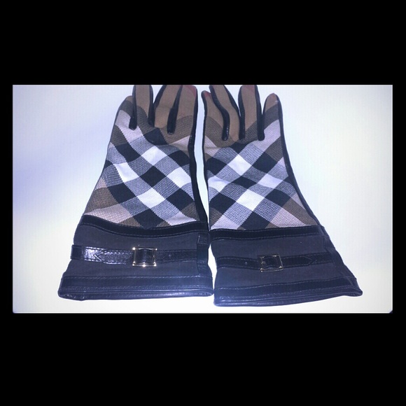 Burberry Gloves