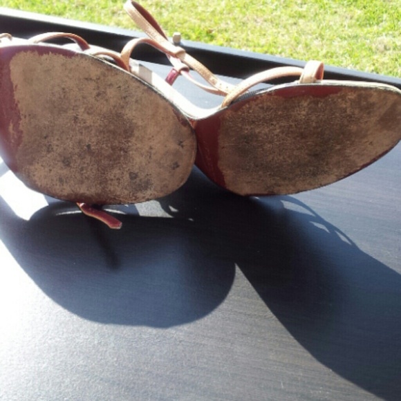 $25 LESS!! Burberry Heels - Picture 3 of 3