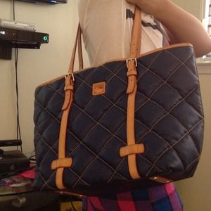 Dooney & Bourke Authentic LIKE NEW, BARELY USED