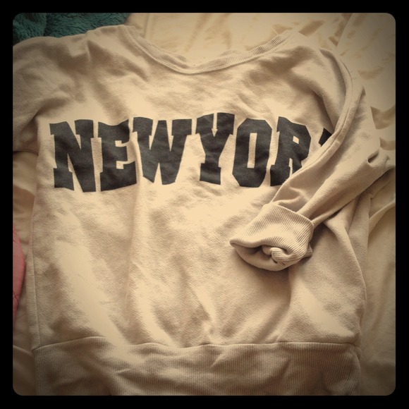 Gray New York boyfriend sweater