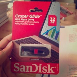 32 GB USB