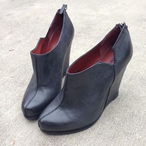 Sexy Black Leather Wedges