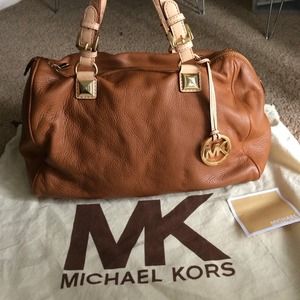 🔴SOLD ON EBAY🔴Authentic Michael Kors Purse