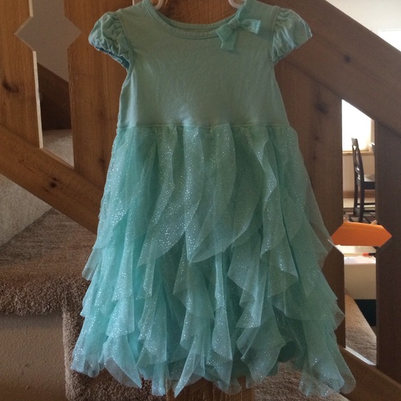 Girl's party dress
