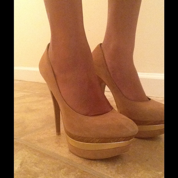 👠 Platform Pump 👠 - Picture 4 of 4